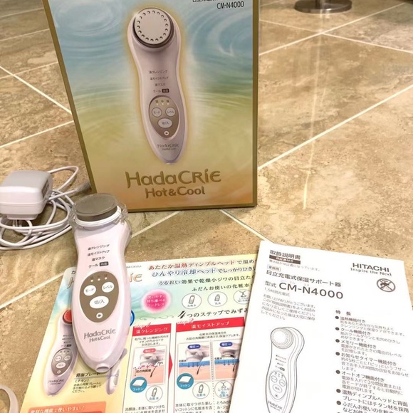 CM-N4000　日立　ハダクリエ　HadaCrie Hitachi Hada Crie CMN4000 Facial Moisturizer Massager for